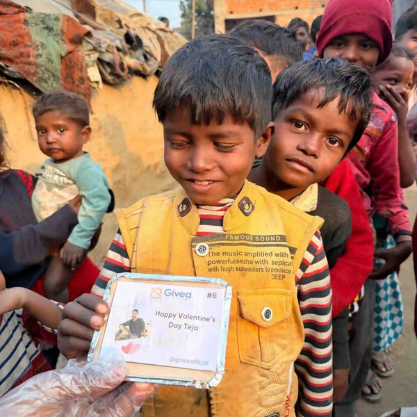 Food Packets with Valentine’s Wishes - Givea